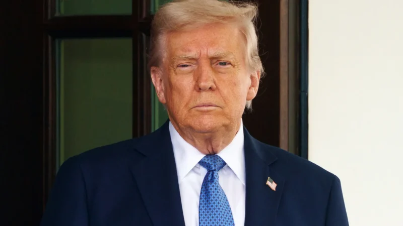 Trump pede uso gratuito dos canais do Panamá e do Suez para navios dos EUA