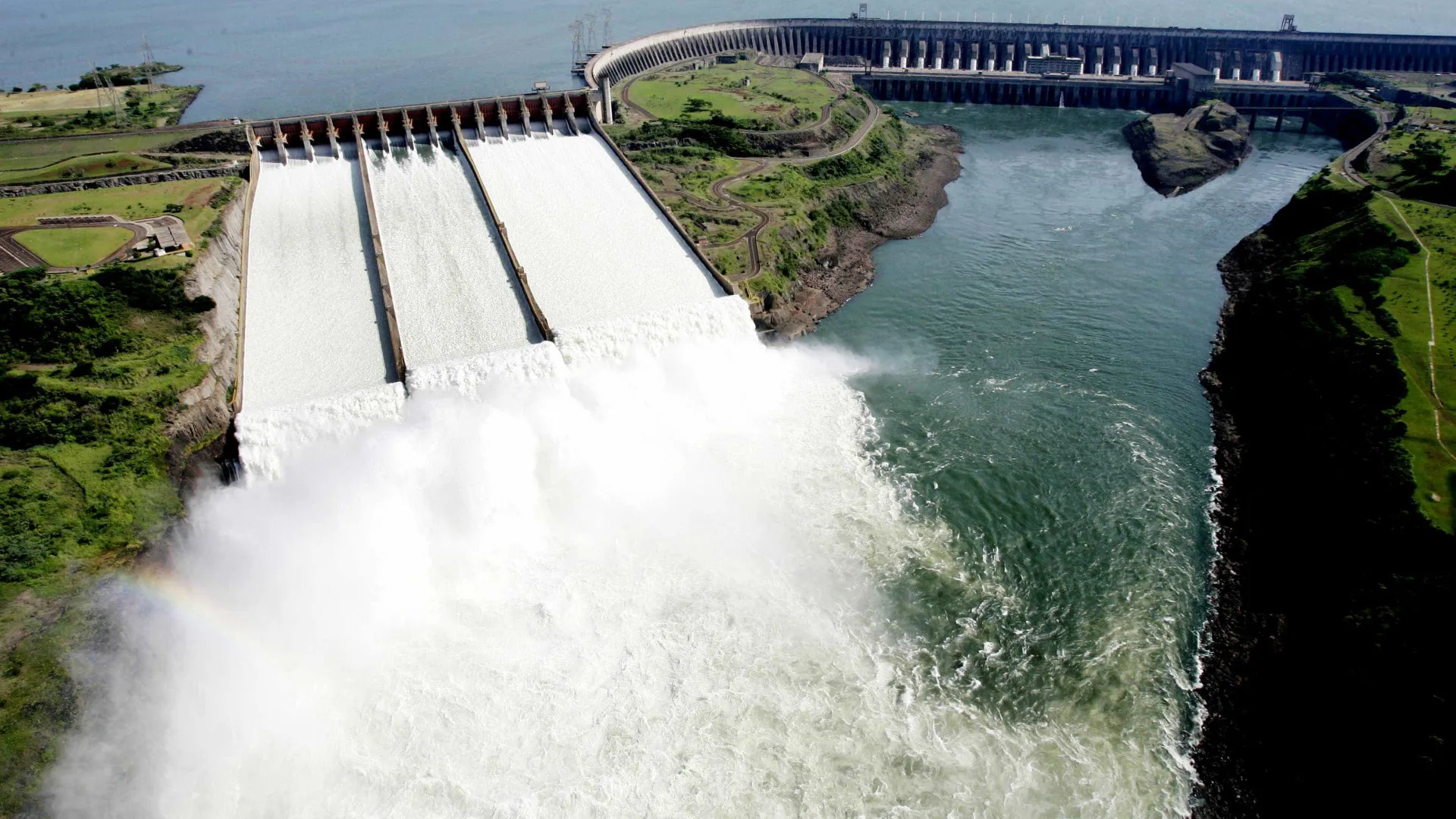 Itaipu registra saldo positivo de US$ 680 milhões em 2024