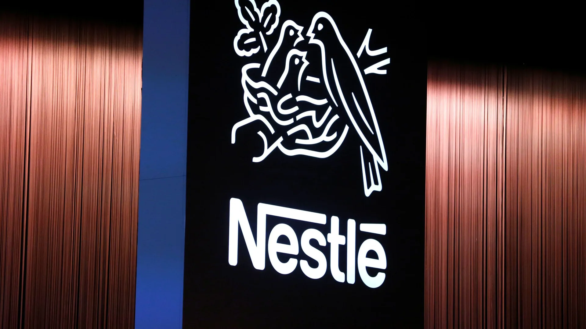 Procon multa Nestlé por biscoito Nesfit e mistura para creme de leite