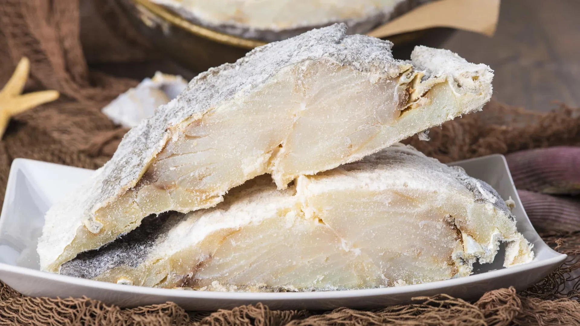 Quadrilha é presa por roubo de 25 toneladas de bacalhau às vésperas da Páscoa no litoral de SP