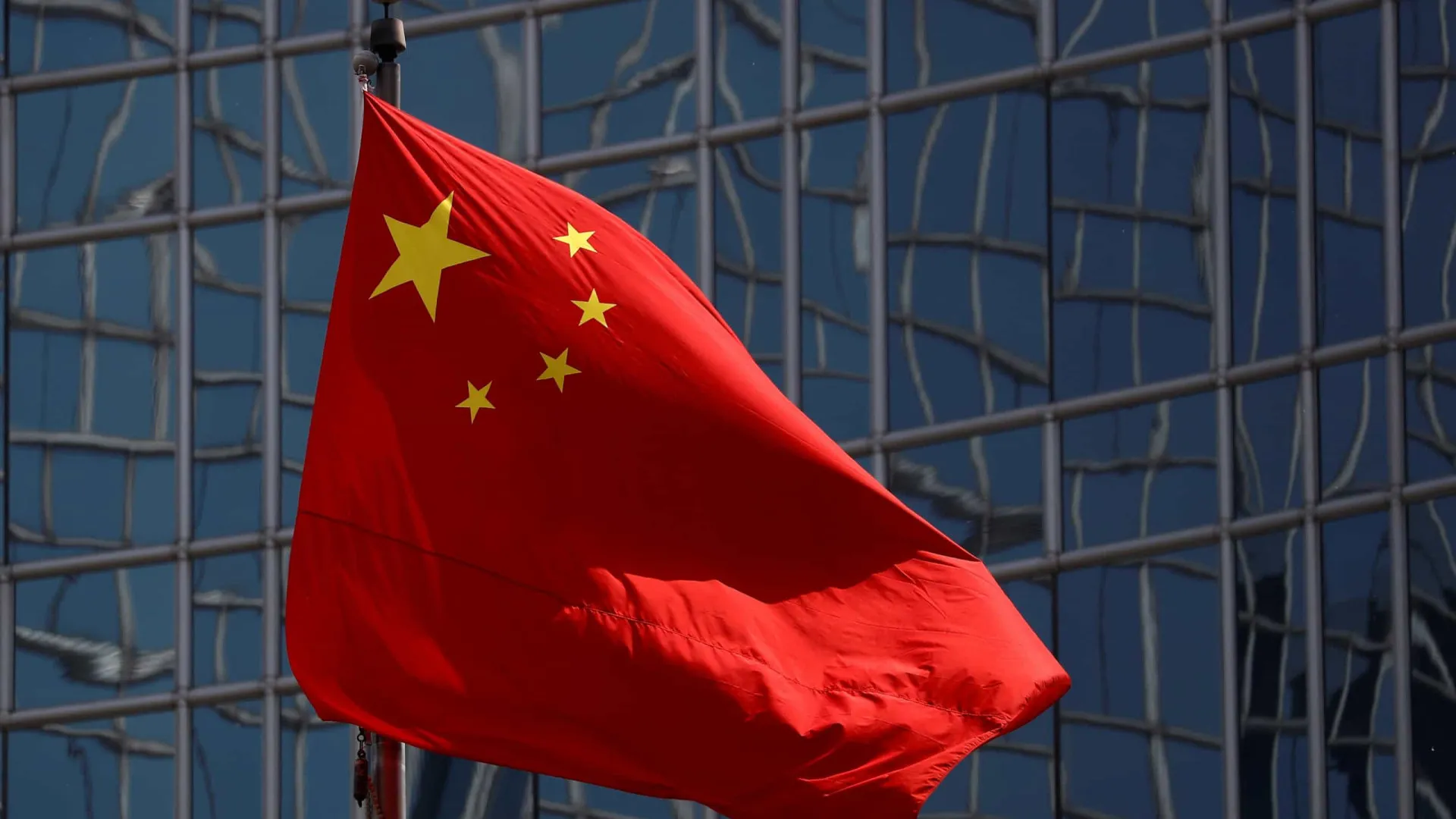 China retalia e anuncia taxas de 34% para todos os produtos dos EUA