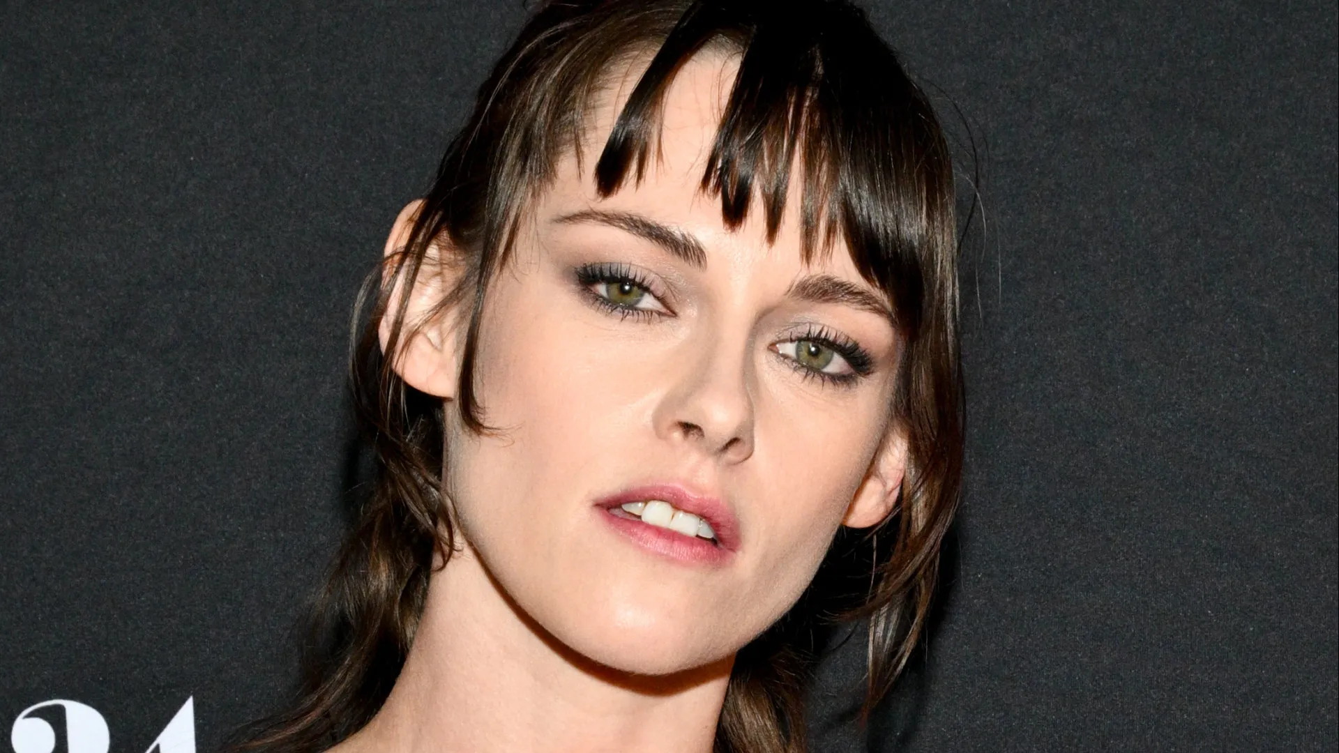 Kristen Stewart e Dylan Meyer se casam após seis anos de união