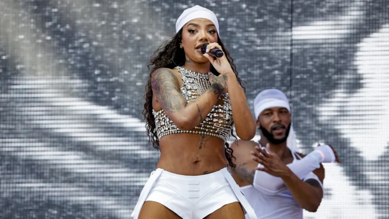 Ludmilla diz ter recusado abertura do show de Gaga, mas produtora nega convite