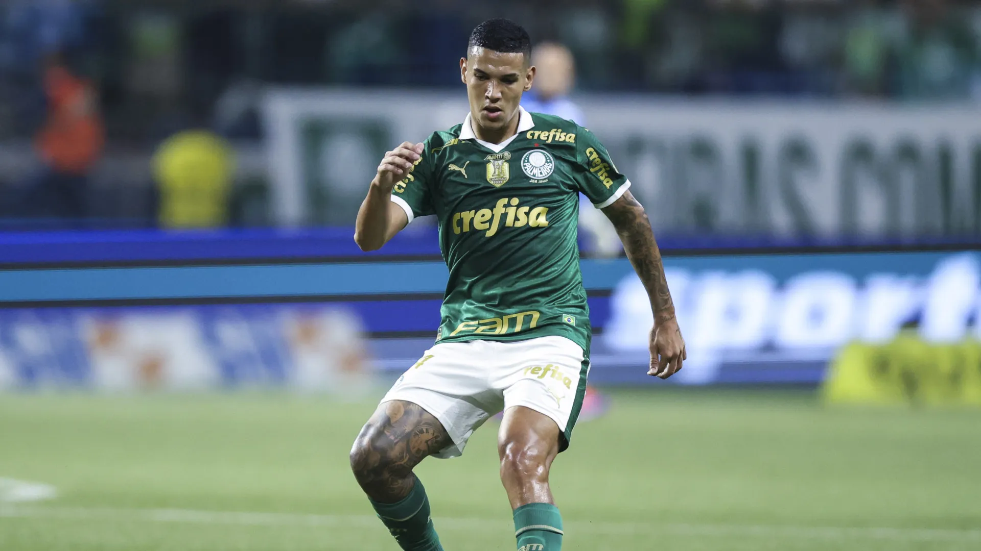 Palmeiras recusa proposta do Botafogo e define condições para vender Naves