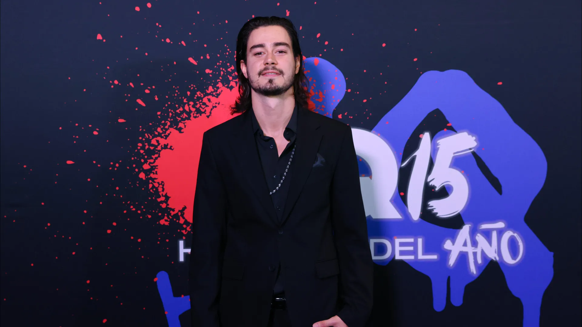 Ator de ‘Narcos’ entra em coma após contrair bactéria durante férias