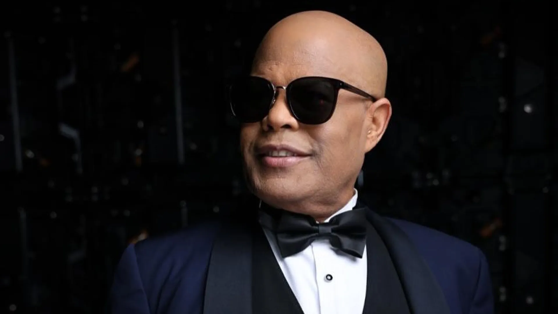 Cantor Rubby Pérez morre após desabamento de teto em discoteca