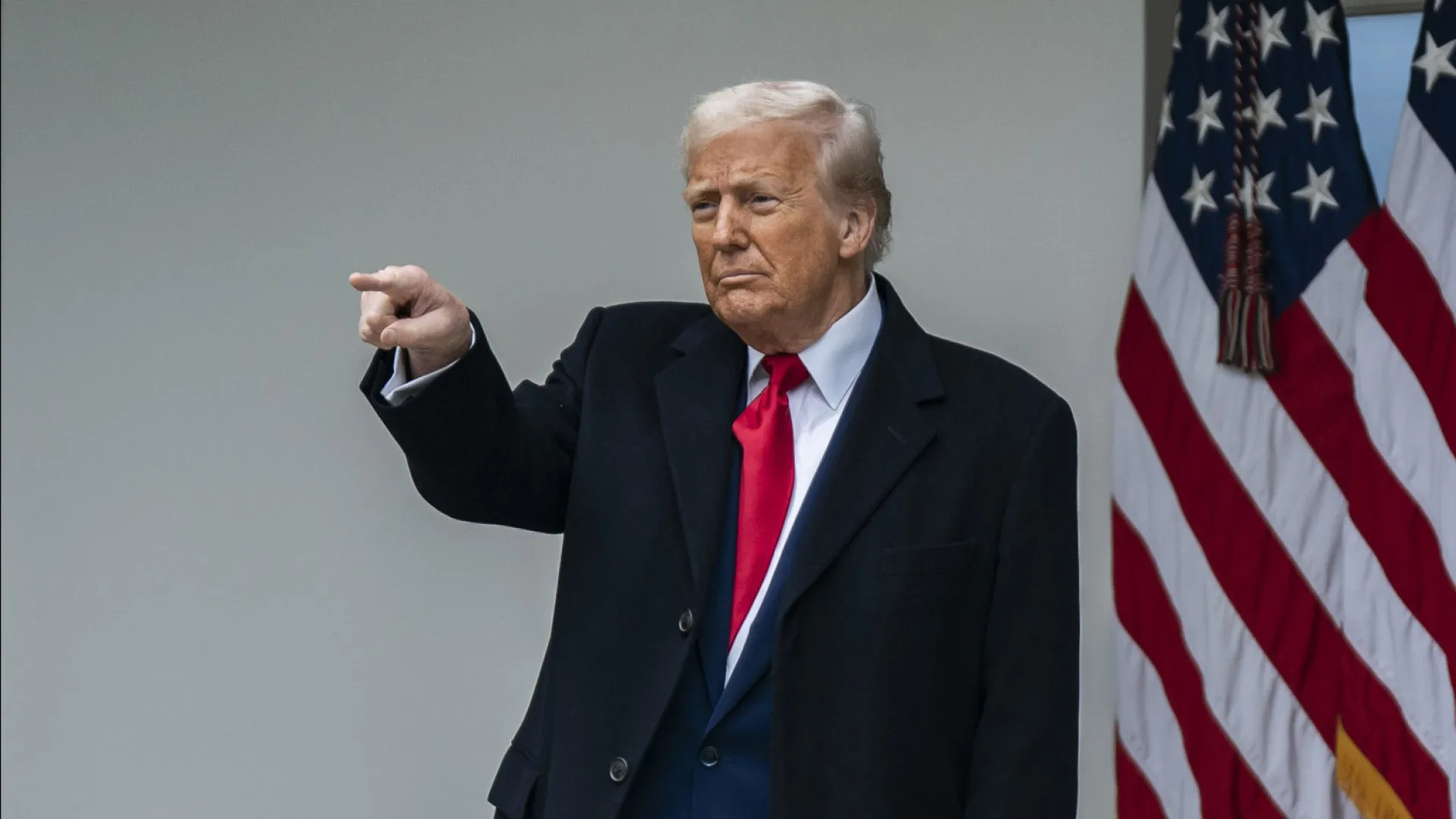 Trump recua e pausa tarifas; para China taxa sobe para 125%