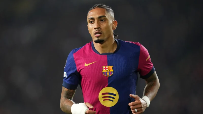 Raphinha iguala Messi na Champions e agora mira recorde de CR7