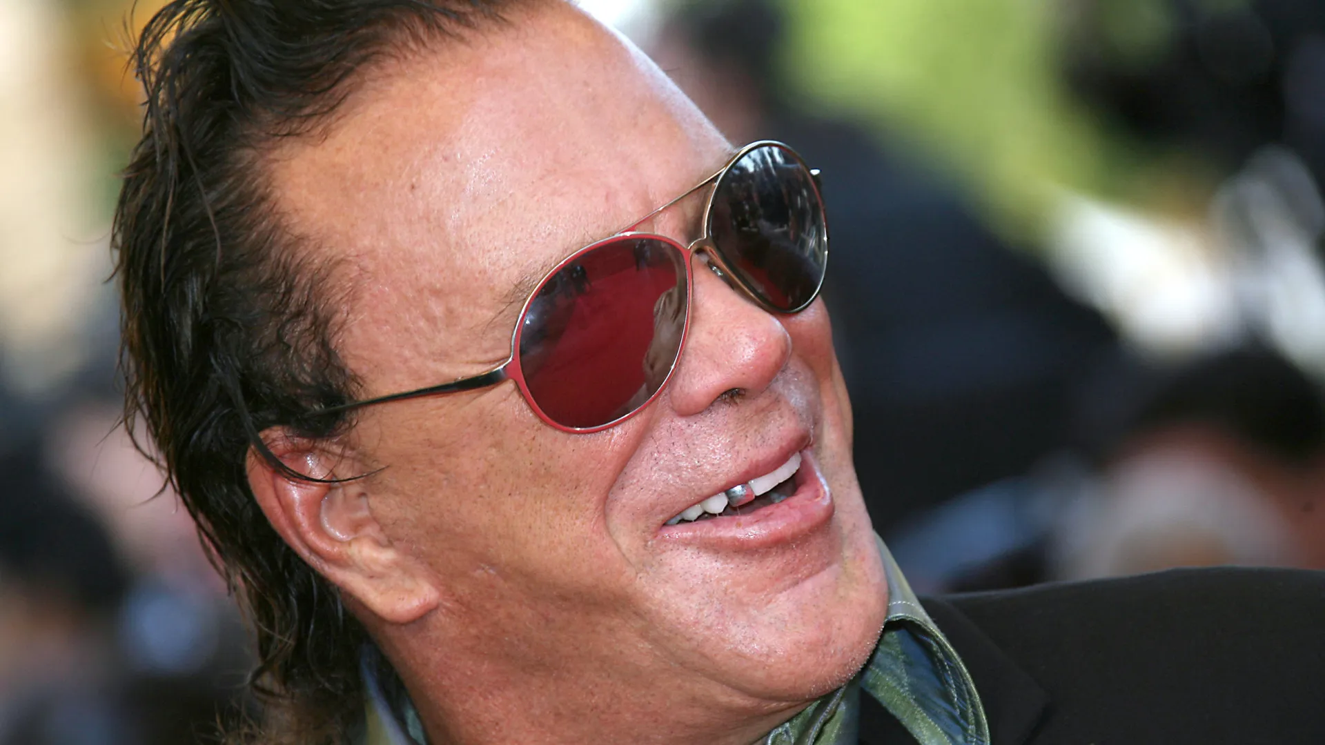 Mickey Rourke vira vilão de ‘Big Brother’ britânico após falas homofóbicas e misóginas