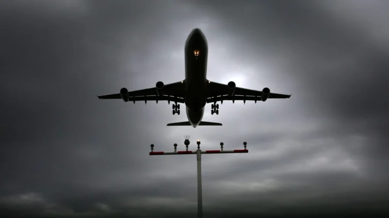 Tráfego aéreo de passageiros na Europa sobe e supera níveis pré-pandemia