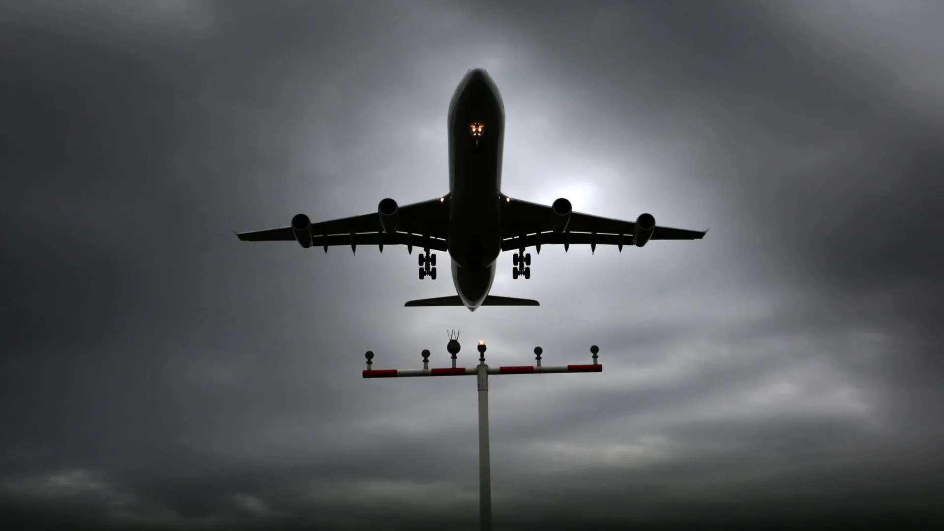 Tráfego aéreo de passageiros na Europa sobe e supera níveis pré-pandemia