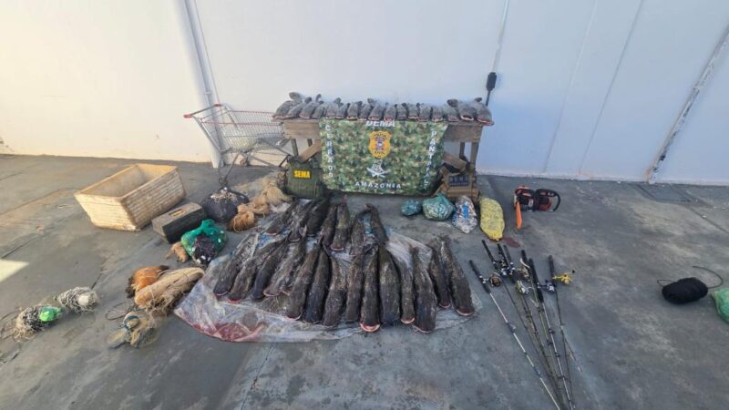 Idosa é presa por pesca predatória com estoque ilegal de peixes em Barão de Melgaço