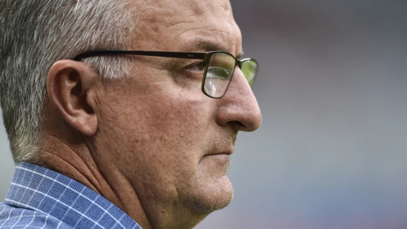 Dorival muda discurso de apresentação e já admite reforços no Corinthians