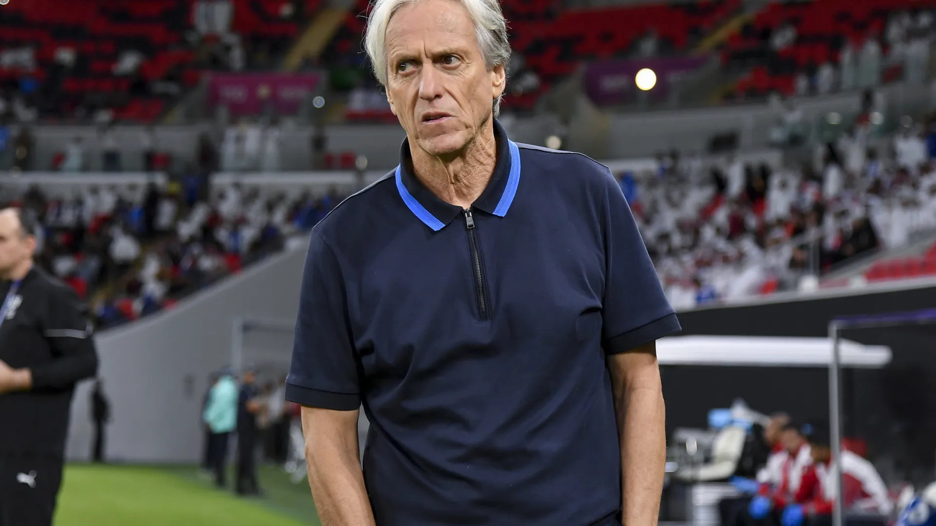 CBF vetou Jorge Jesus após conversa com pai de Neymar; diz site