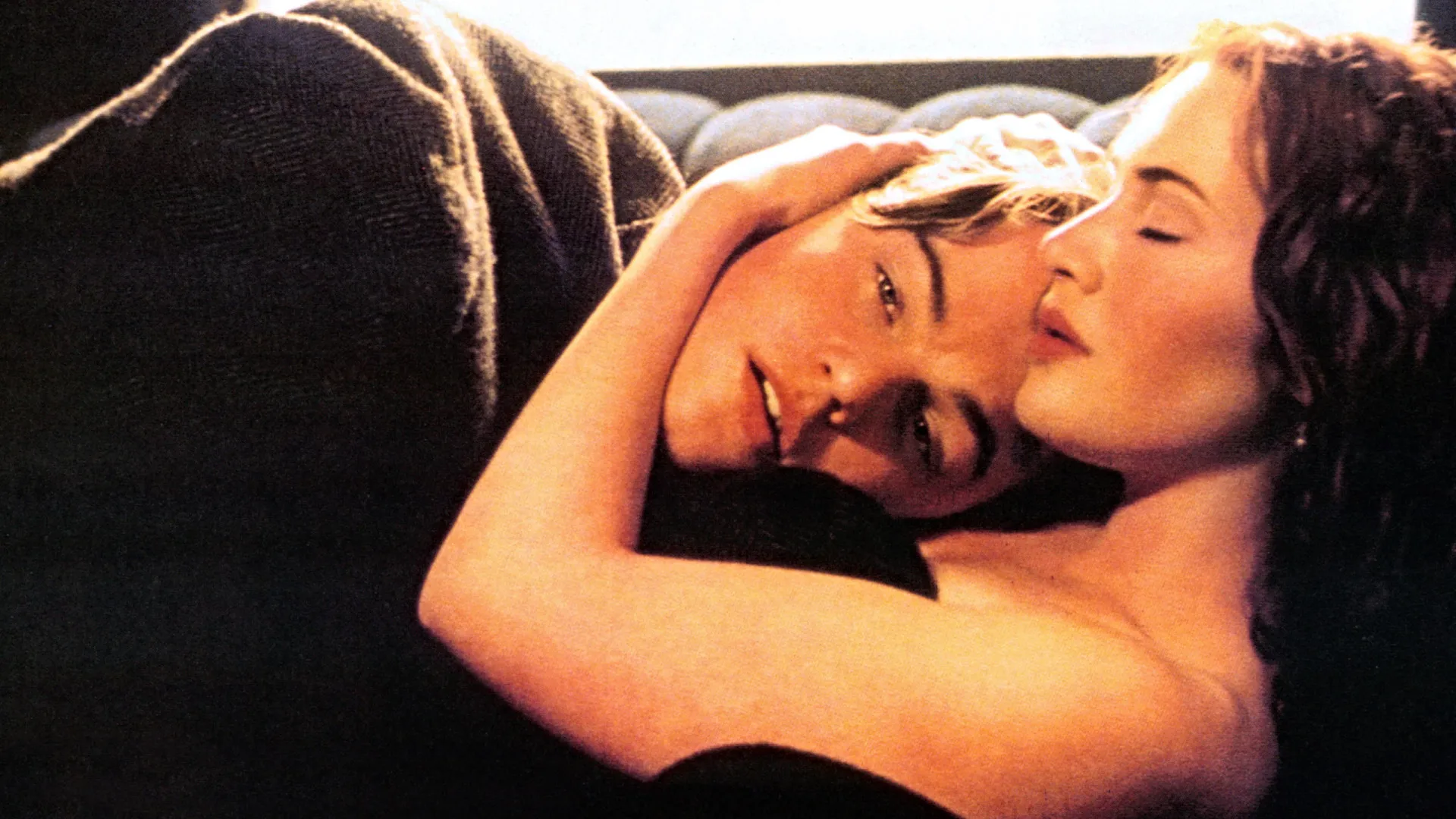 Boatos dos anos 90: As histórias sobre famosos mais absurdas