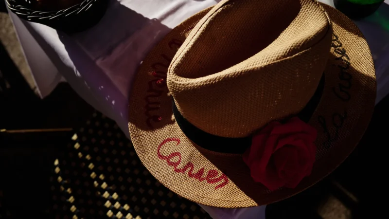 Festival de Cannes proíbe nudez e vestidos volumosos em looks de tapete vermelho