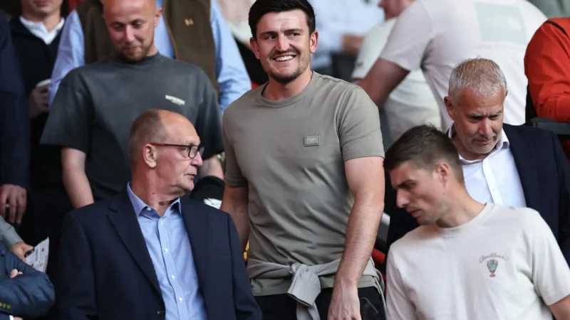 Maguire vai ao estádio ver ex-clube garantir vaga na final do playoff