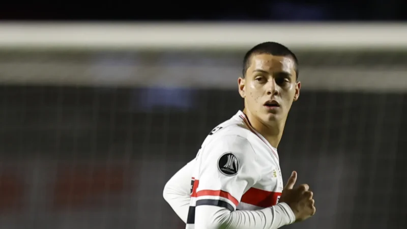 Lucca não esconde euforia pelo primeiro gol pelo São Paulo: ‘Noite mágica. Sonho de criança’