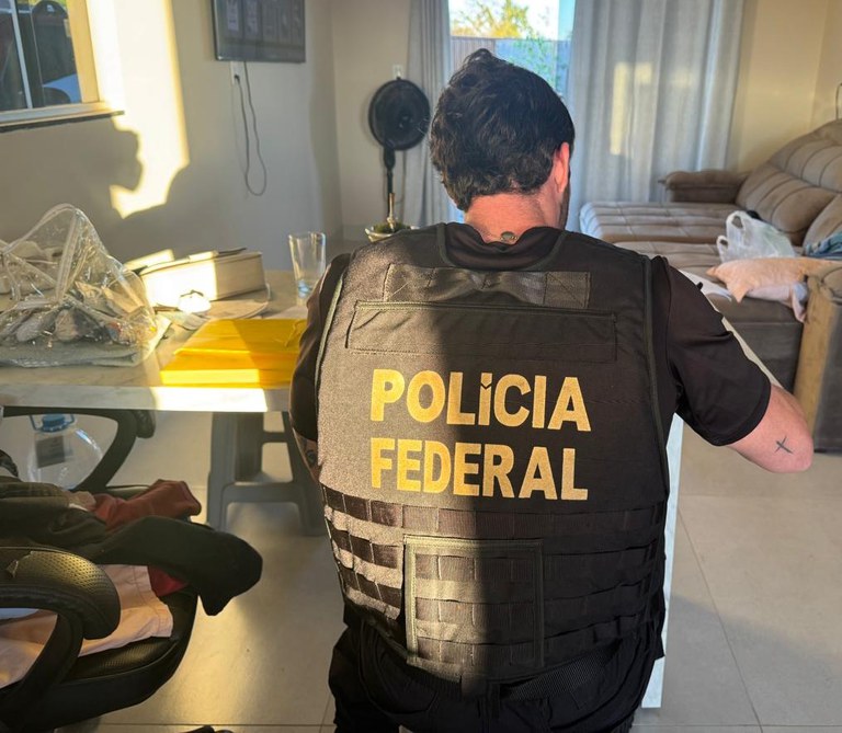 PF deflagra Operação Proa Clandestina contra quadrilha de roubo de aeronaves e tráfico internacional de drogas