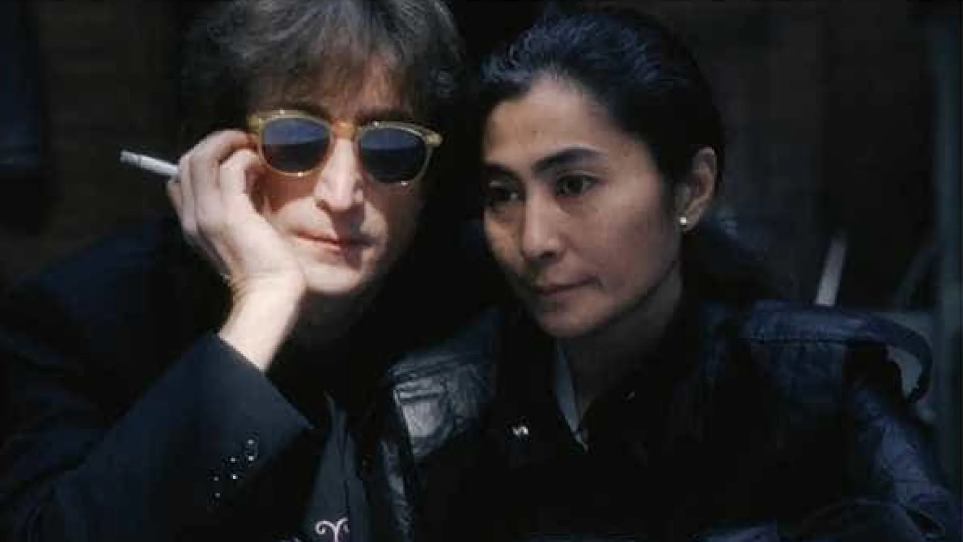 John Lennon se pesava todo dia e Yoko só viajava após a sua consulta astrológica