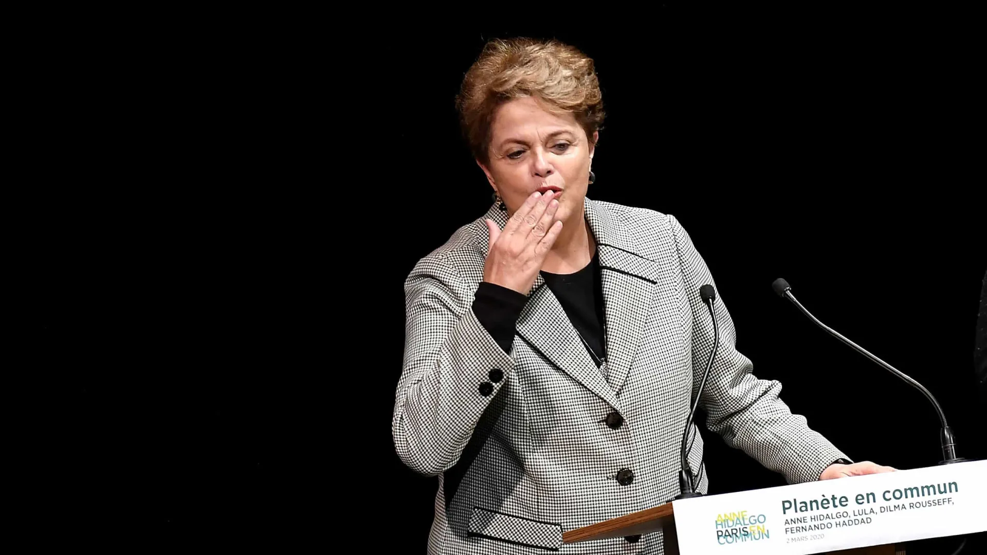 Putin parabeniza Dilma Rousseff por gestão no banco dos BRICS e reeleição