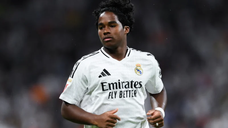 Endrick se junta ao grupo do Real Madrid nos EUA antes do duelo com a Juventus pelo Mundial