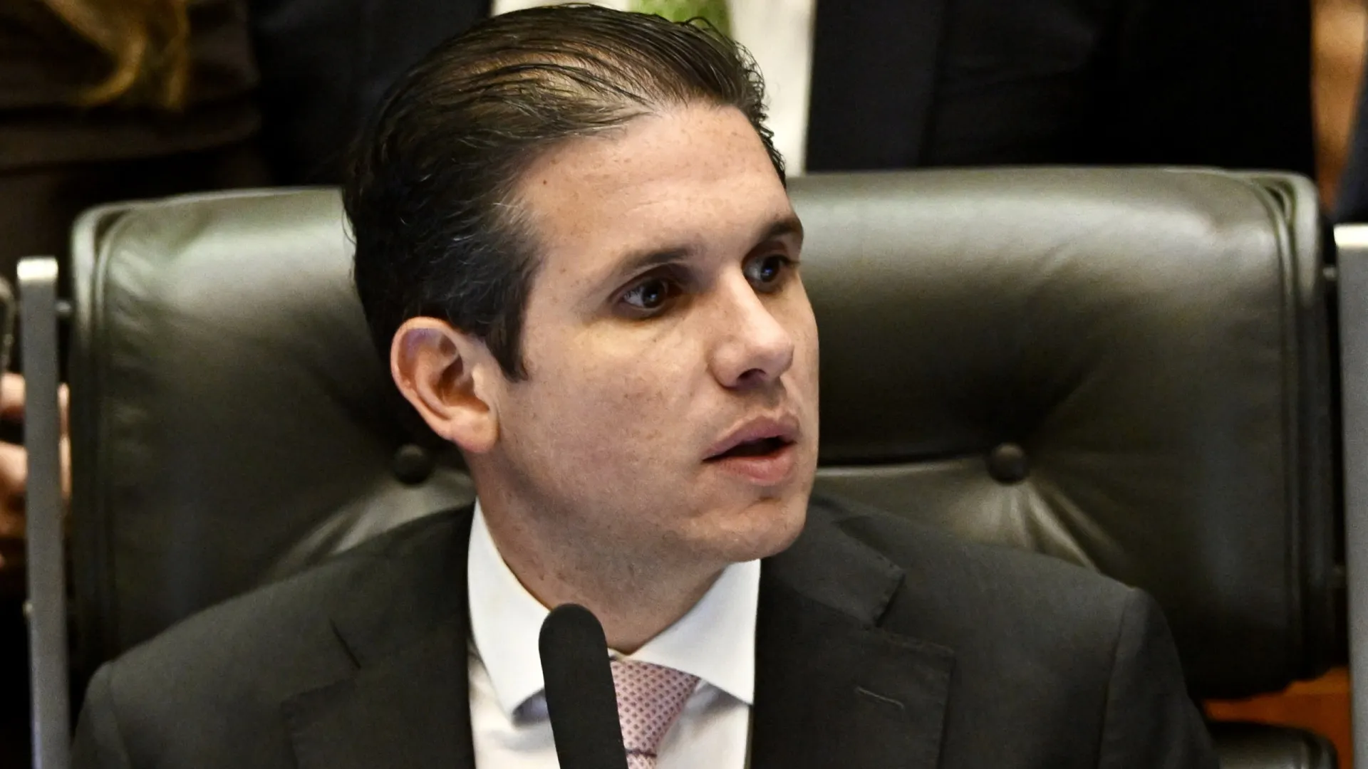 Motta nega traição em derrubada do IOF e critica governo por apostar em ‘polarização social’