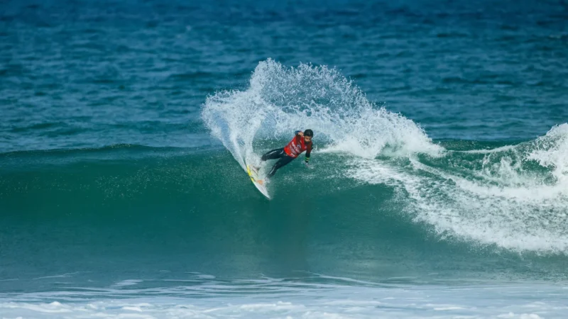 Filipe Toledo cai após julgamento polêmico; Italo também é eliminado