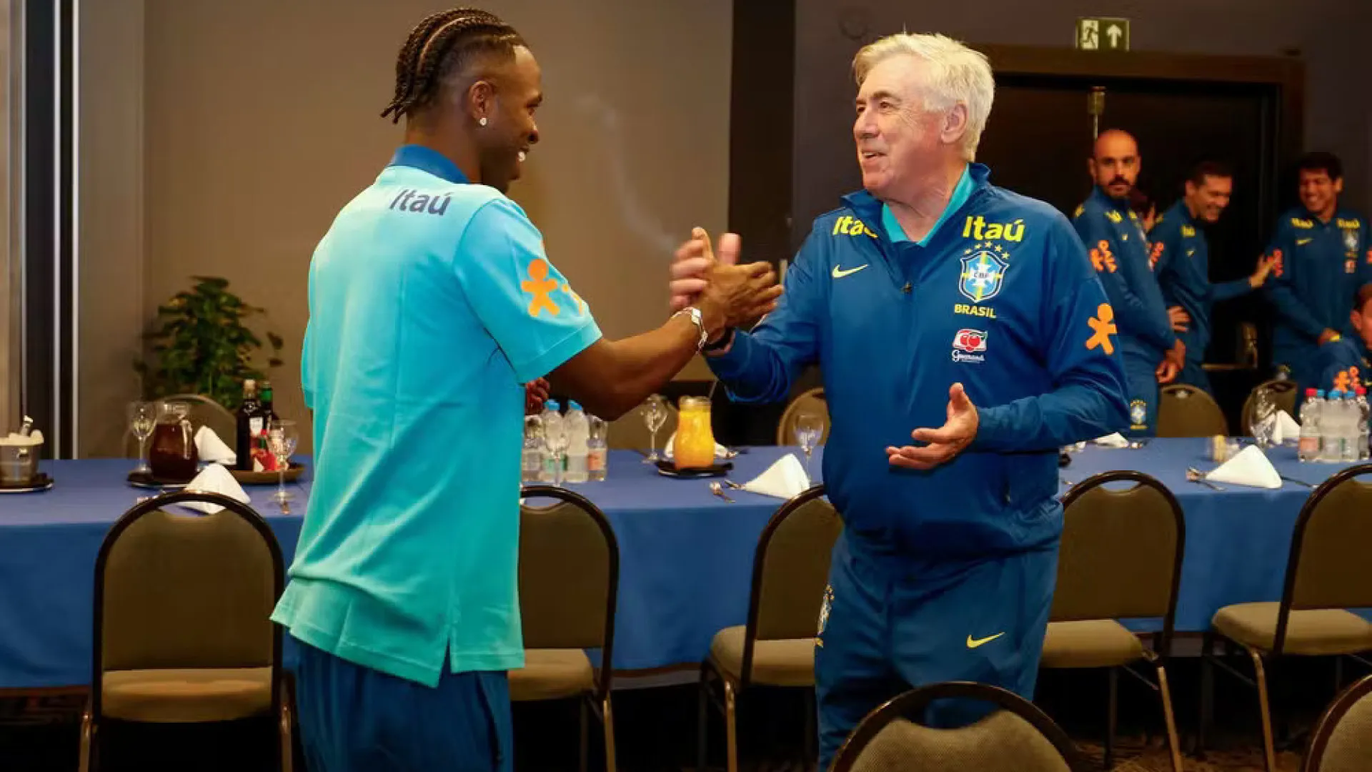 Seleção Brasileira inicia preparação com 14 jogadores em São Paulo