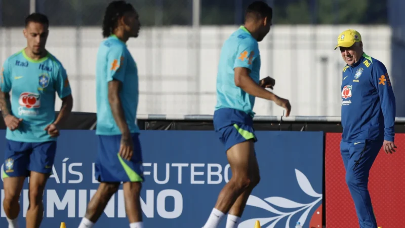 ‘Era Ancelotti’ começa com treino e conversas próximas com jogadores