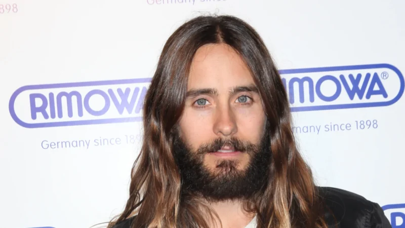 Jared Leto é acusado de má conduta sexual; artista nega acusações