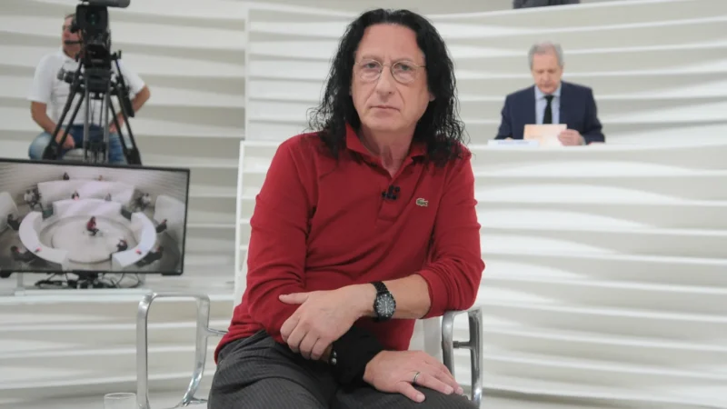 Gerald Thomas se desculpa após defender Léo Lins: ‘Eu errei e estou arrependido’