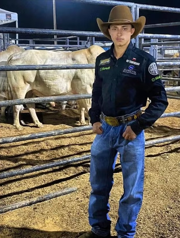 Peão de rodeio morre após ser pisoteado por touro durante competição em Nova Ubiratã (Vídeo)