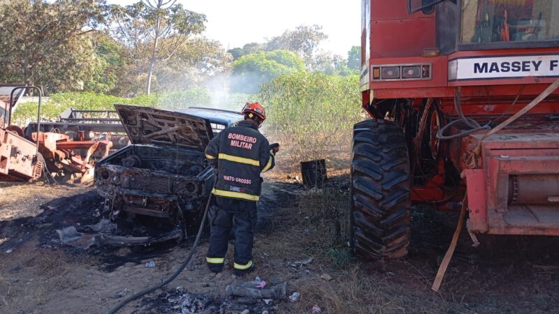 Incêndio em camionete é controlado pelos Bombeiros em Guarantã do Norte