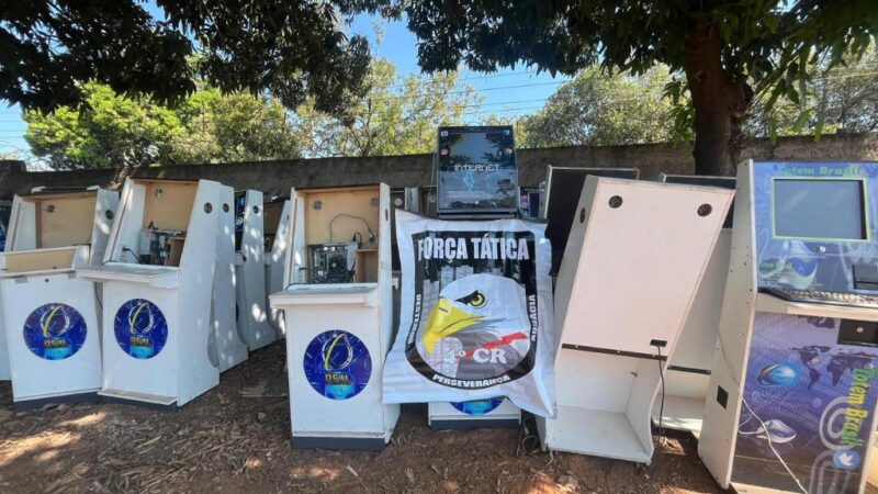 Polícia apreende 65 máquinas caça-níquel e prende homem em Rondonópolis