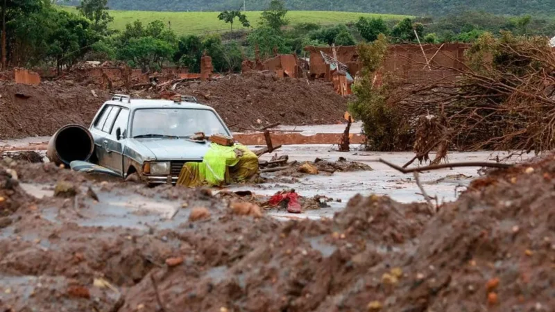 Justiça suspende cláusulas de contratos de vítimas de Mariana
