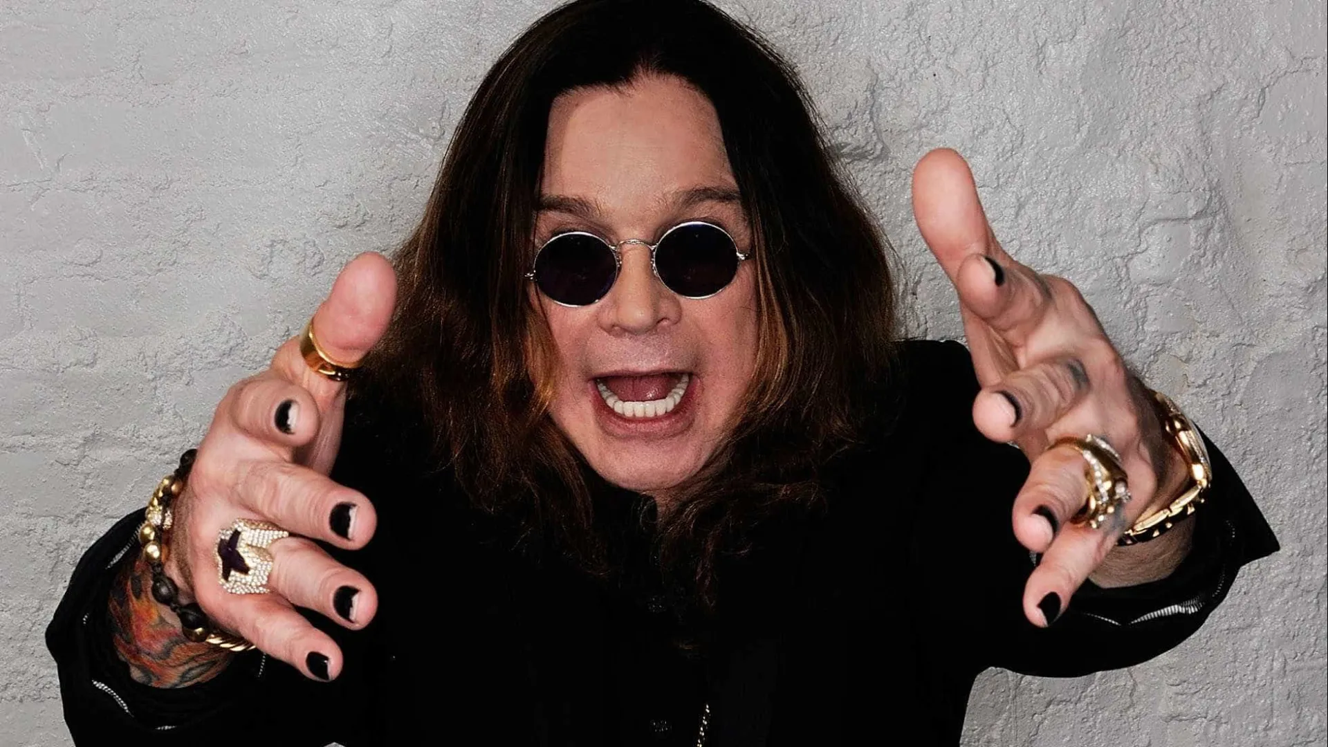 Morre o cantor Ozzy Osbourne aos 76 anos