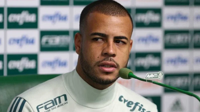 Palmeiras quer renovar com Mayke após ‘sacrifício’ de Giay no Mundial