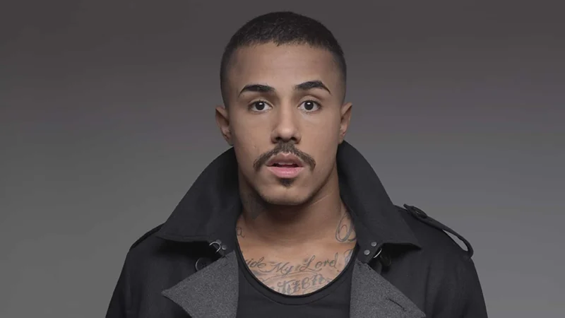 MC Livinho diz que está internado em UTI após acidente