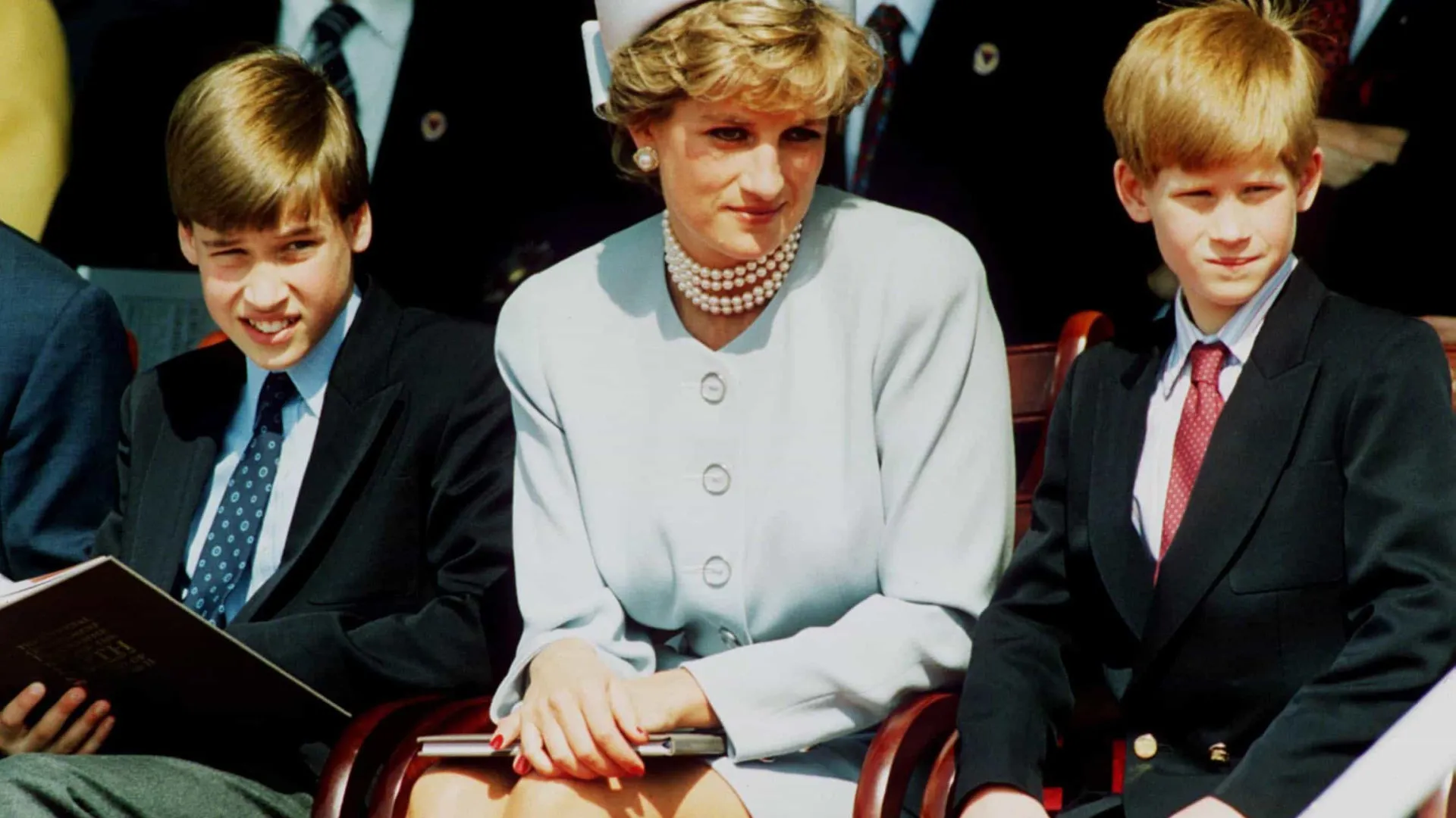 A razão para William e Harry não ficarem com a casa de infância da mãe