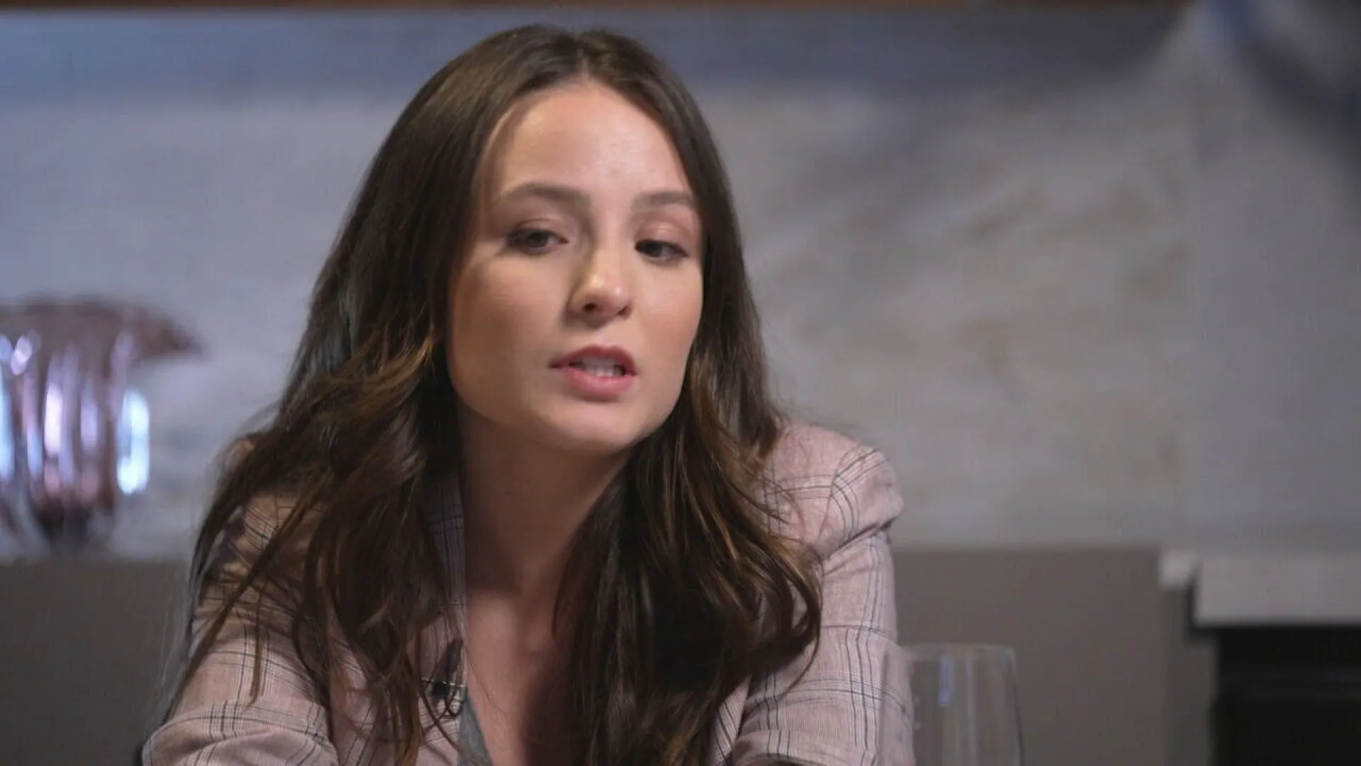 Larissa Manoela reage a crítica de Sonia Abrão com deboche