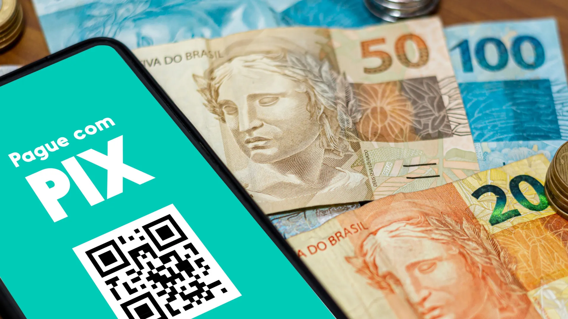 Após desvios de R$ 500 milhões, Banco Central suspende o Pix