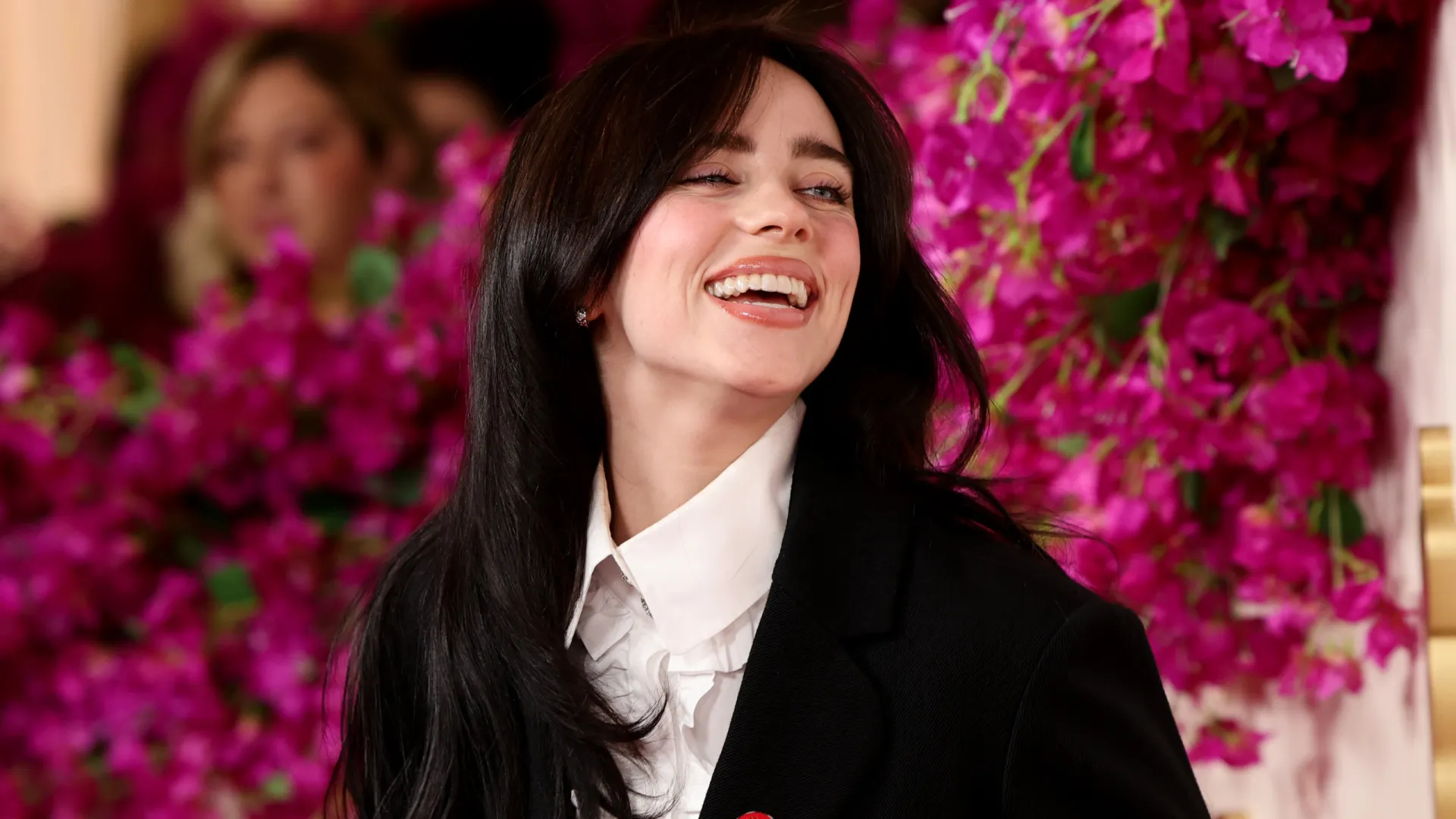 Billie Eilish é acusada de racismo por fala que fez durante show na Irlanda