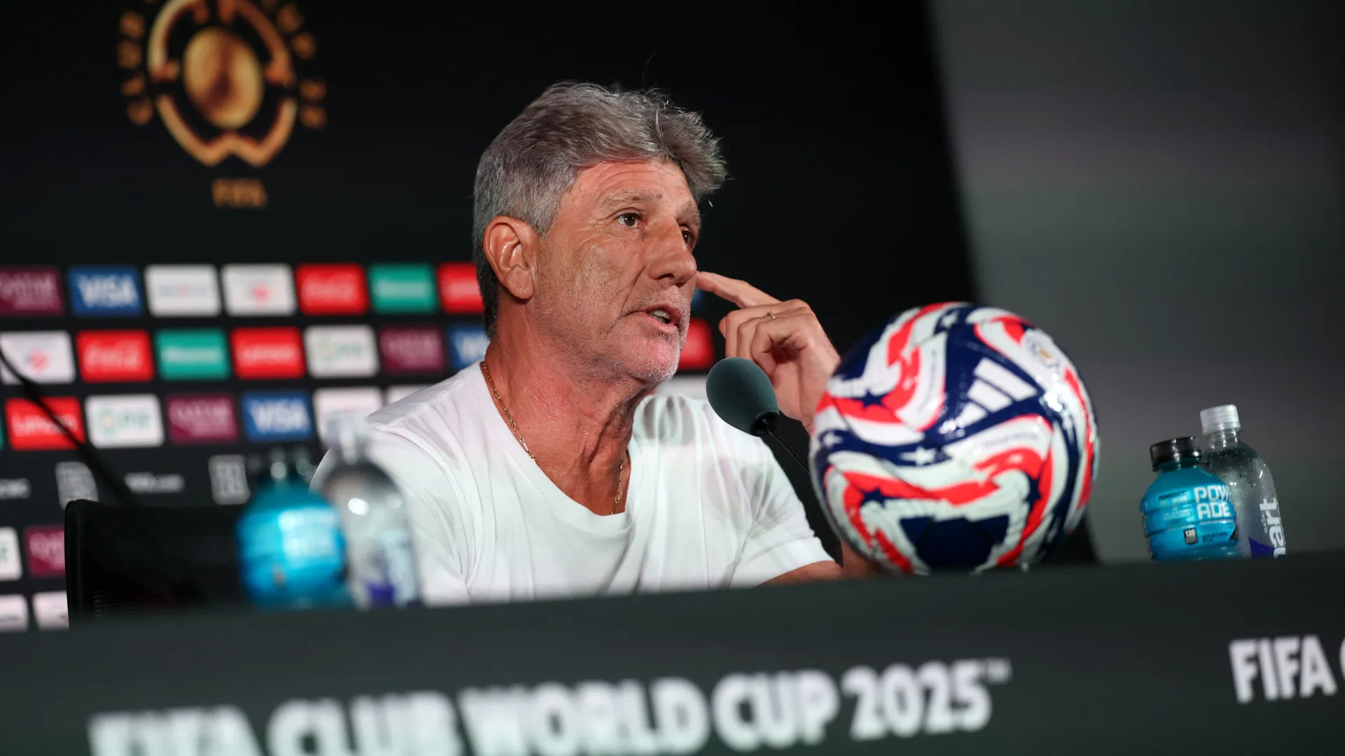 ‘Não comprei títulos’, diz Renato Gaúcho ao exaltar carreira e alfineta críticos