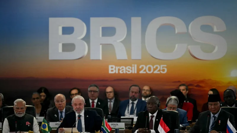 China, Rússia e África do Sul reagem à ameaça de tarifas feita por Trump