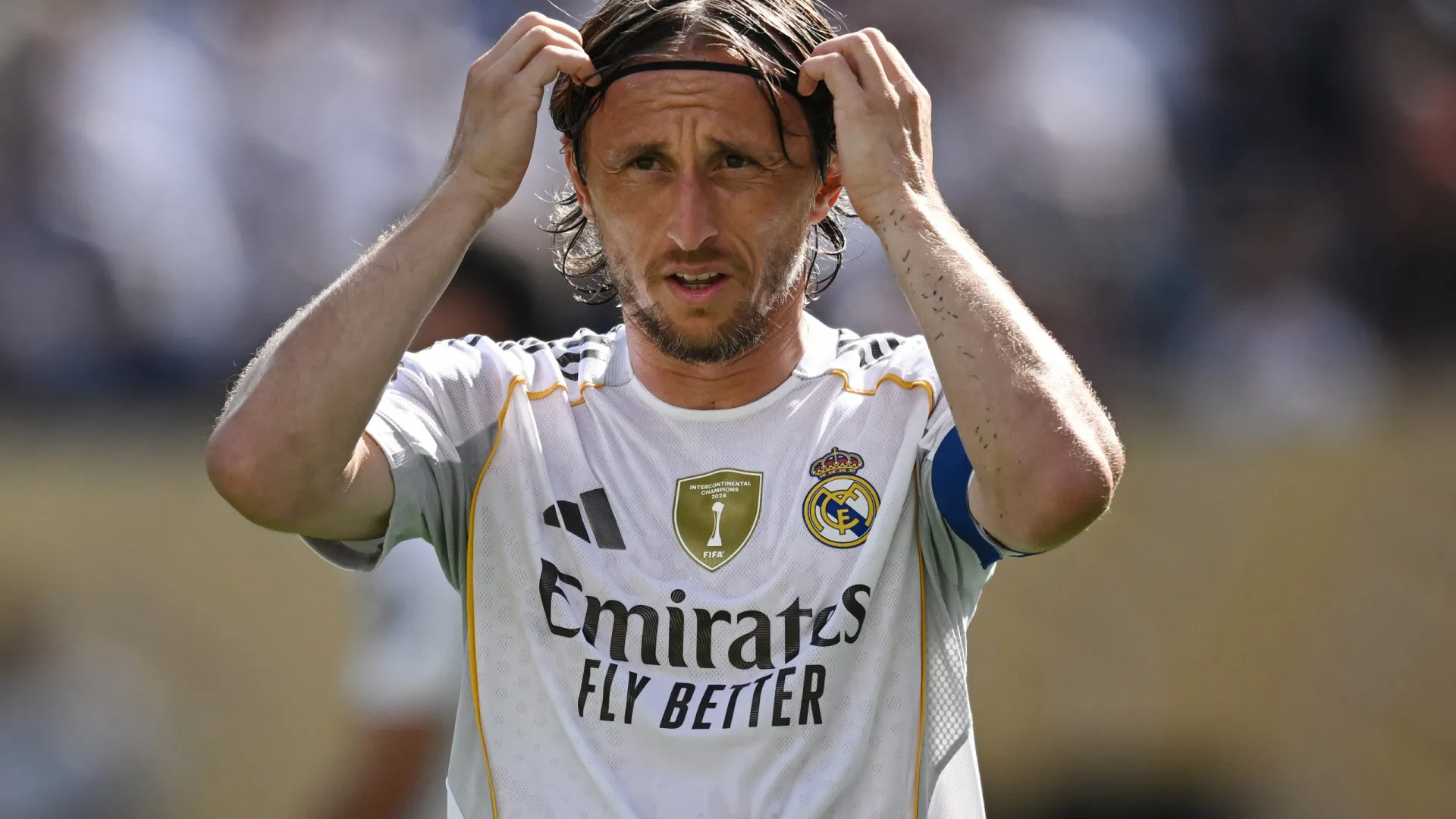 Modric se despede do Real Madrid após goleada e já tem novo clube