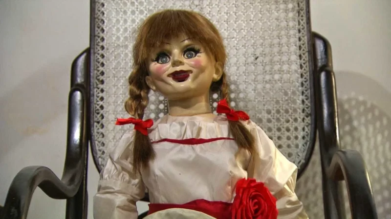 Comediante compra casa onde fica a boneca Anabelle