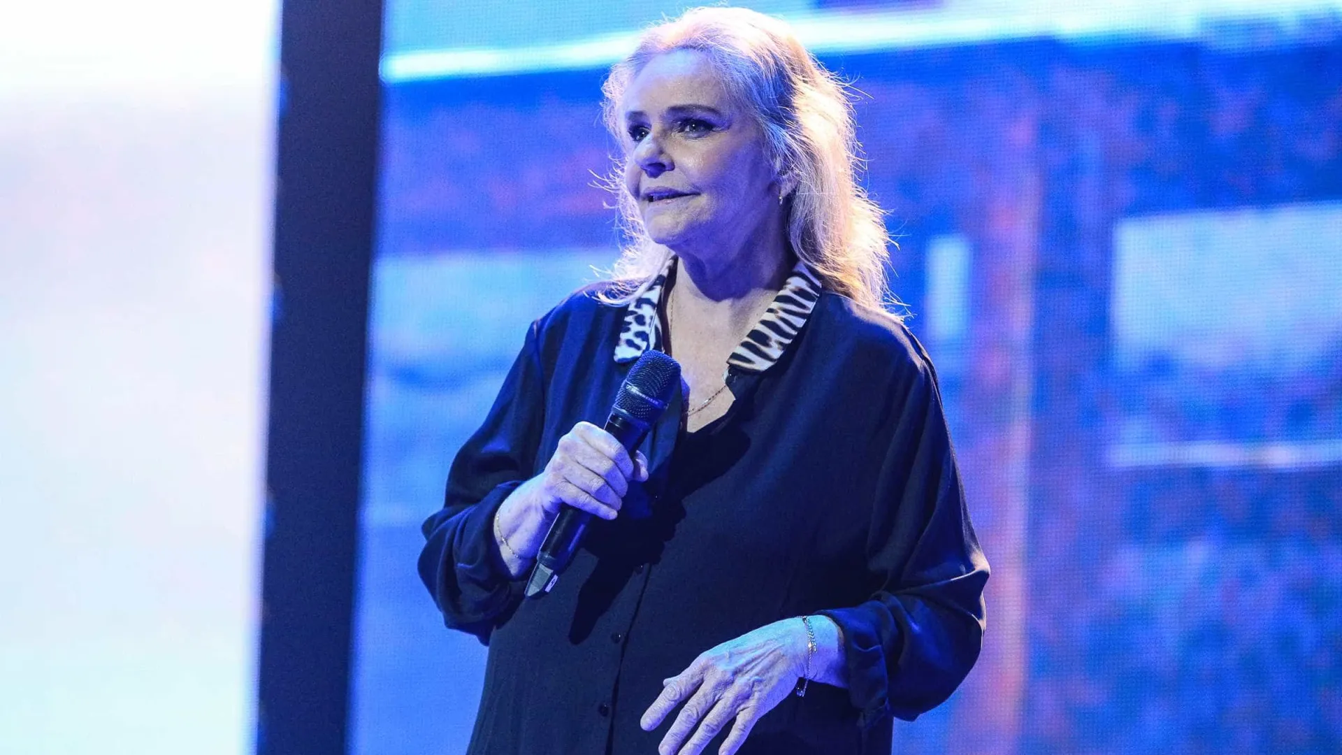 Angela Ro Ro segue em recuperação e lança site oficial para receber doações