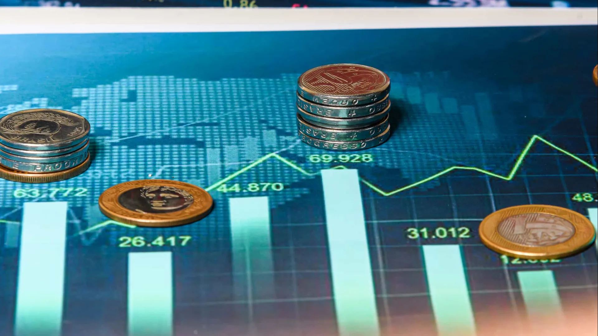 Ibovespa atinge máxima histórica com megaoperação da PF e efeito Tarcísio em pesquisa