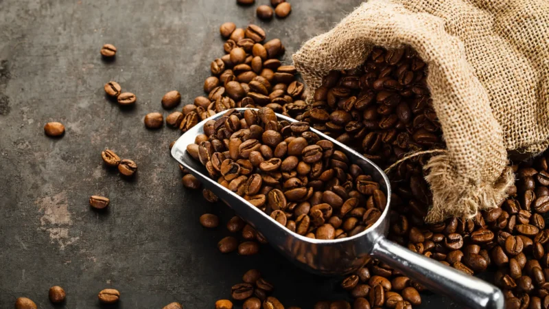China habilitou 183 exportadores brasileiros de café no dia do tarifaço de Trump